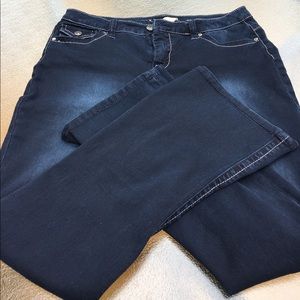 NWOT: Liverpool "Rita" Bootcut Jeans🌼